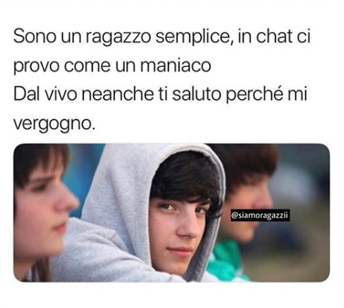 C'è un ragazzo a cui piaccio e nonostante lo abbia rifiutato lui continua ad insistere in chat.. E quando ci vediamo manco mi saluta