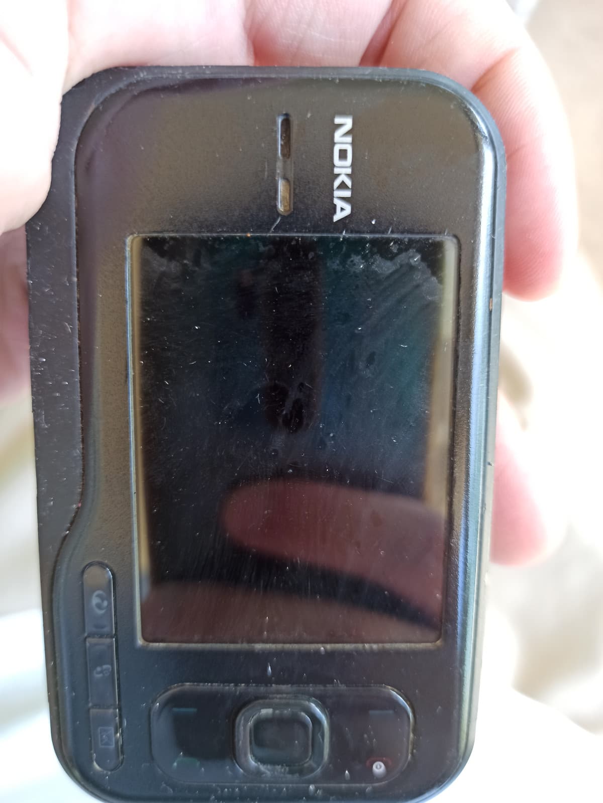 Miei cari zoomer, questi 15 anni fa erano i telefoni più moderni 