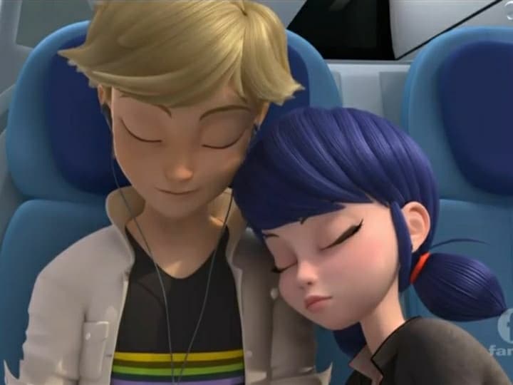 sinceramente credo che l'amore di Marinette nei confronti di adrien sia un'ossessione (guardate la descrizione)