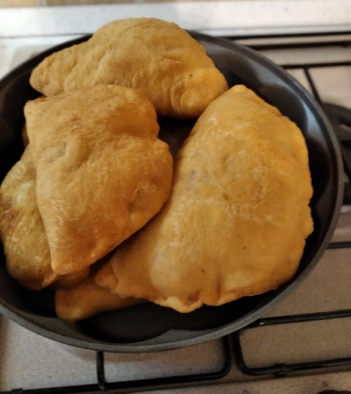 Panzerotti con prosciutto, formaggio e pomodoro?