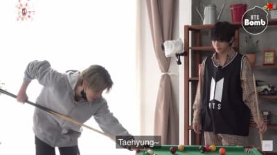 Tae che bara ogni 5 secondi è bellissimo ahahah✨