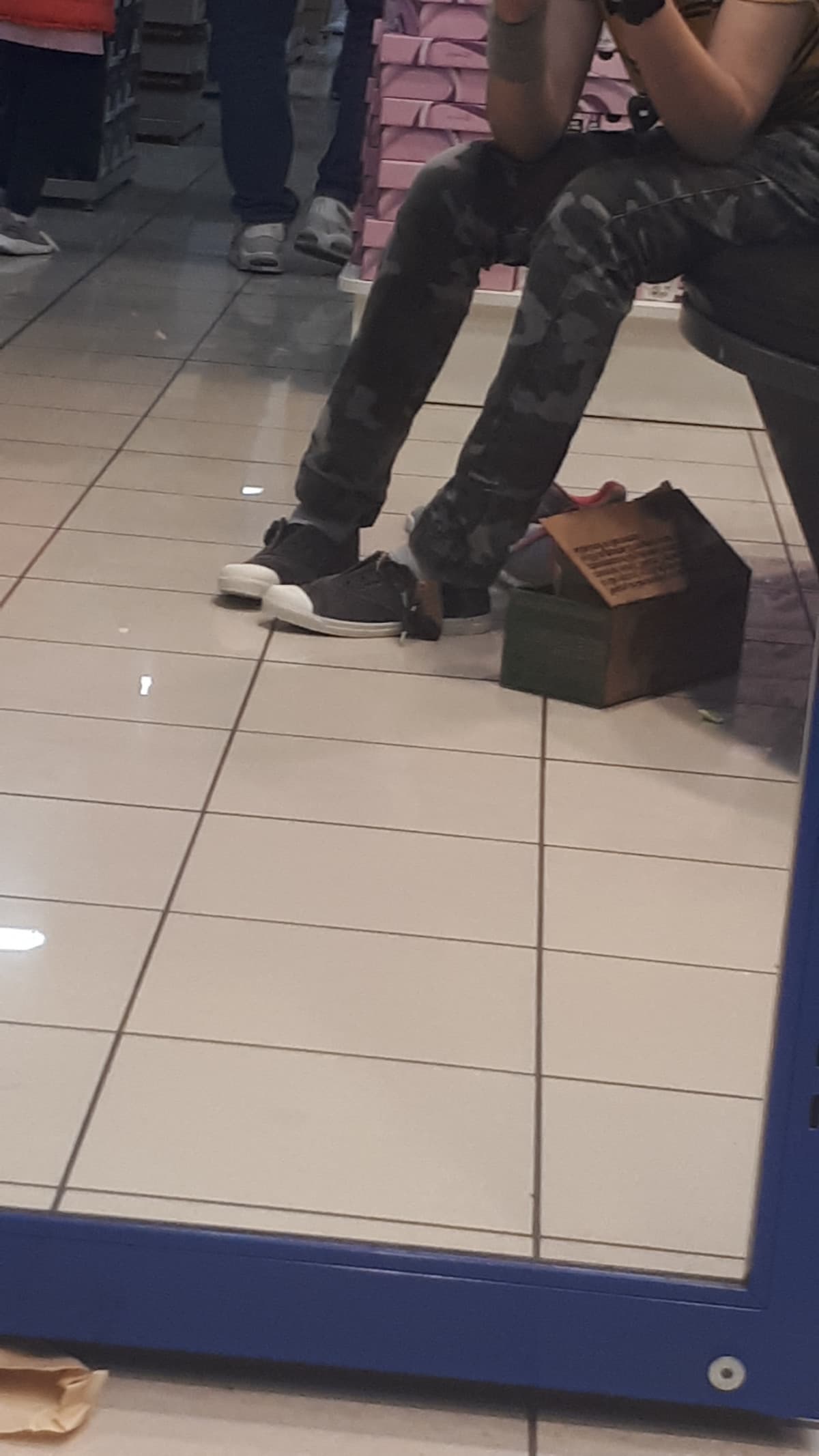 Pareri su queste scarpe? Vorrei acquistarle ma nn so