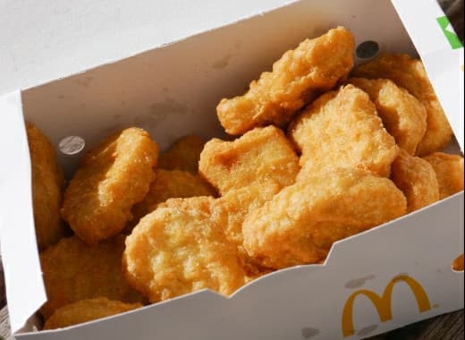 cavolo ho sentito odore di chicken mcnuggets e adesso ne ho vogliaa?