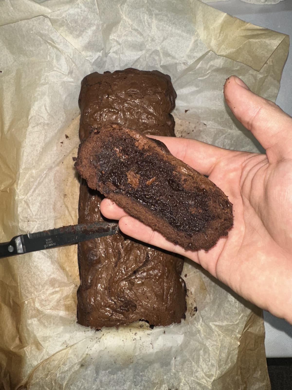 Sono soddisfatto all’85%. Sono venuti bruciacchiati sotto e un po’ ai lati per colpa del forno di merda ma di sapore sono buoni -brownies alla nutella