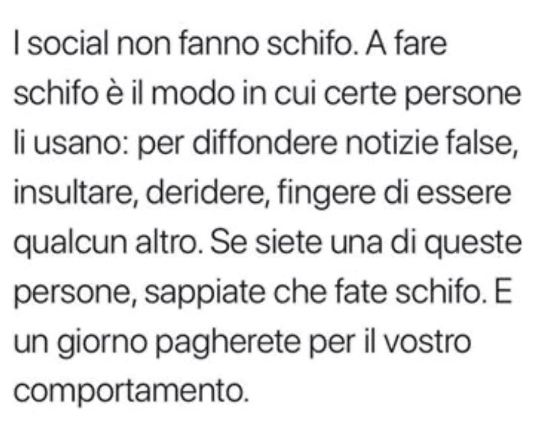 Non insultate le persone, le parole fanno male. 