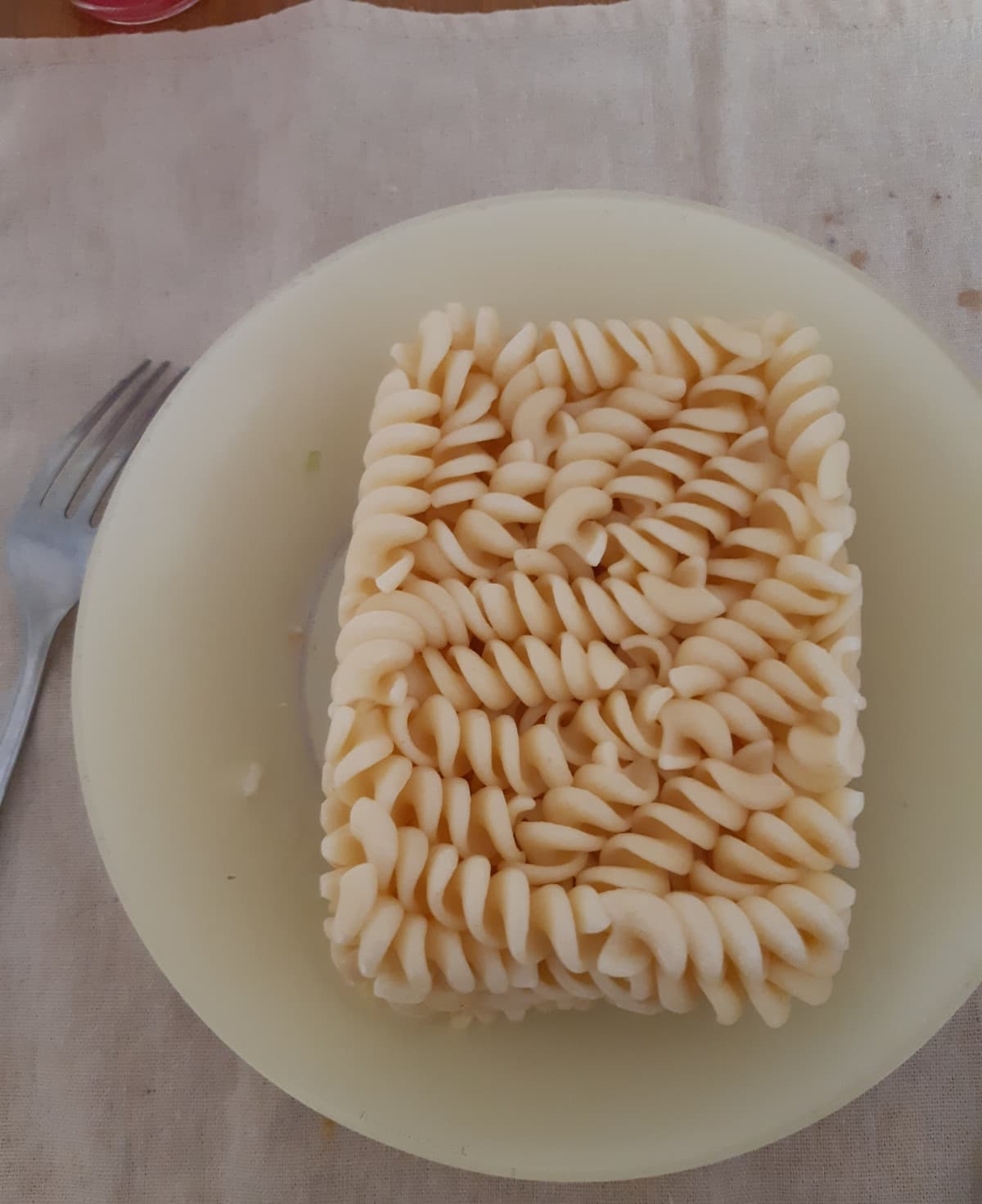 E anche oggi si taglia la pasta col coltello