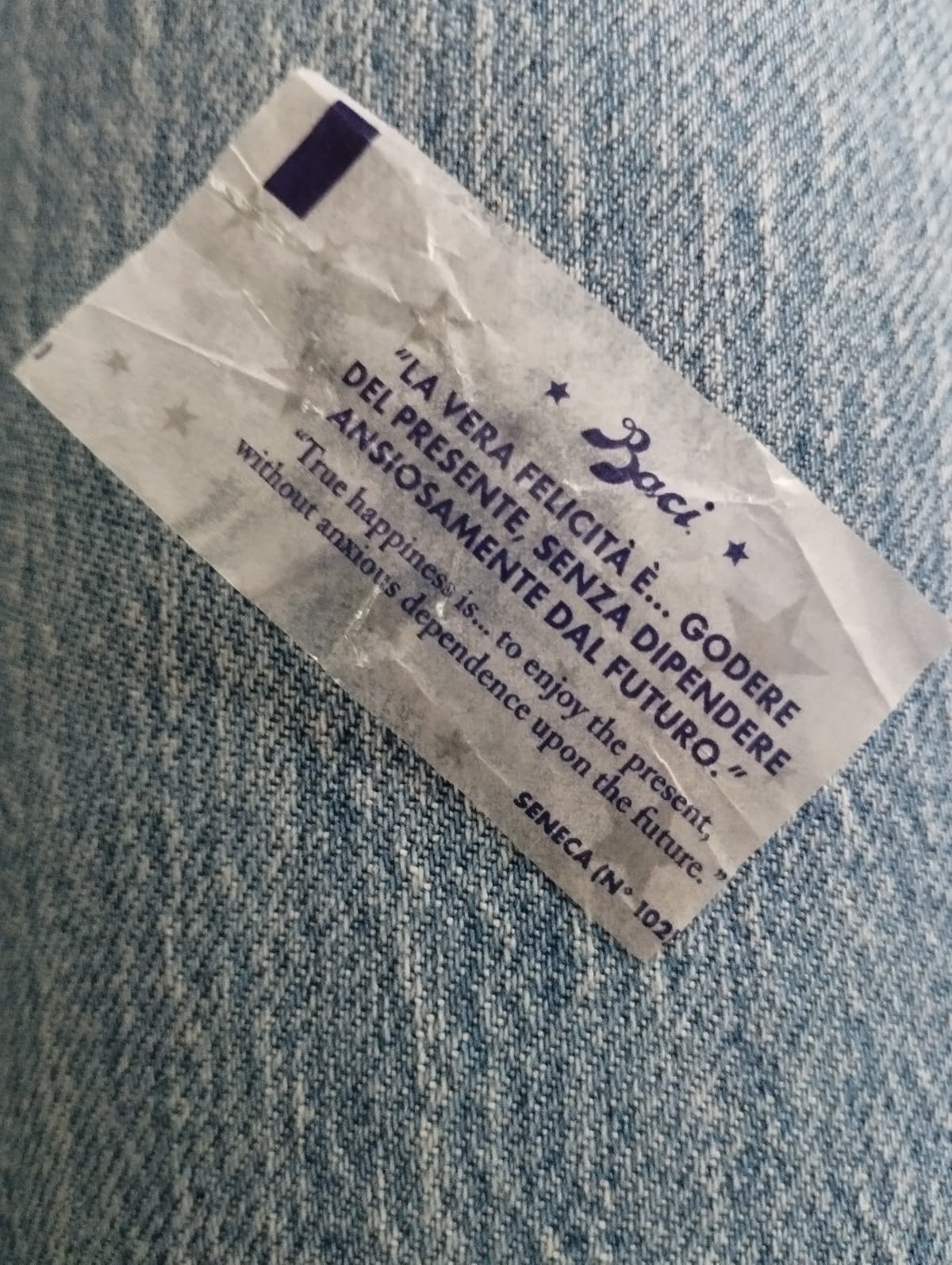 questo bacio sembra