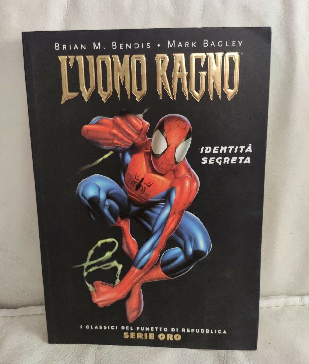 Mi regalarano questo a 6-7 anni e mi chiedo adesso come sarebbero andate le cose se avessi collezionate i fumetti Marvel invece che Topolino. (Foto da internet, il volume è sparito nella notte dei tempi.)