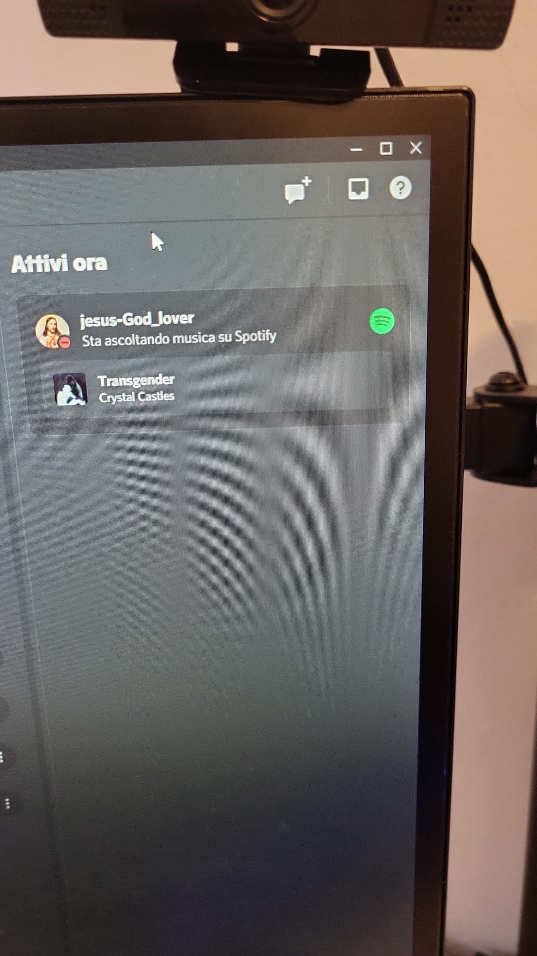 Oggi apro discord e mi trovo questo