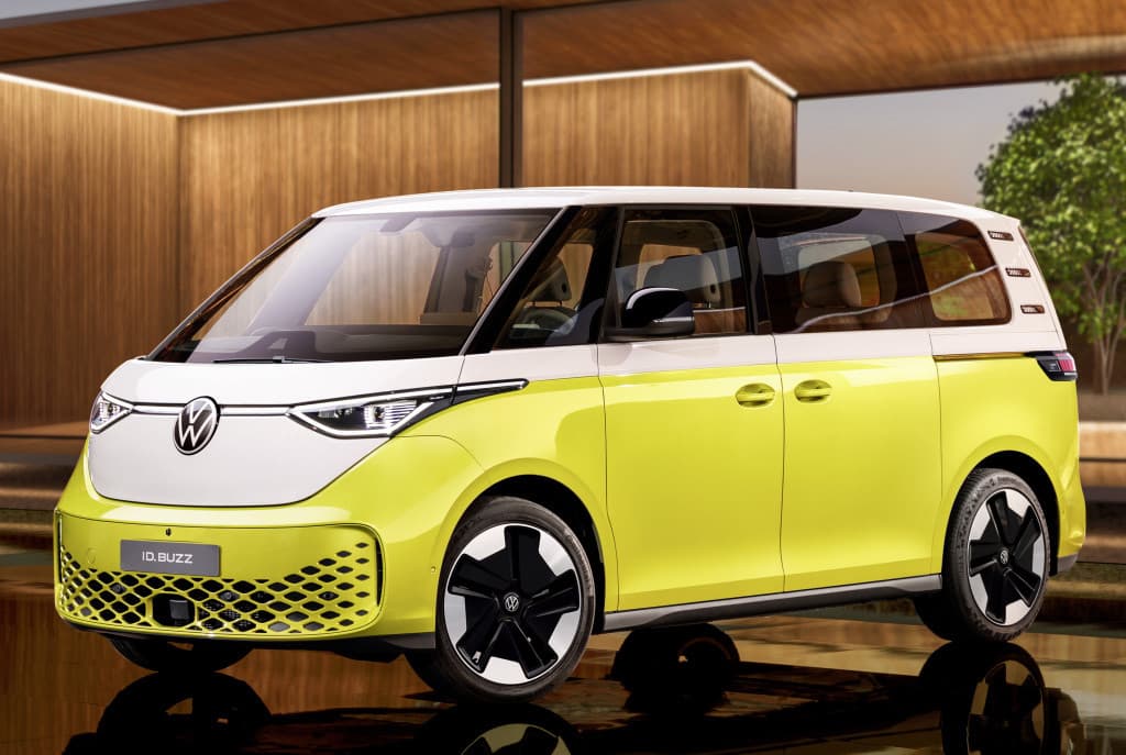 Cambiamo finalmente genere, e dai SUV passiamo ai Minivan. La 43°puntata di Autonotizie è dedicata al nuovo VW ID.Buzz