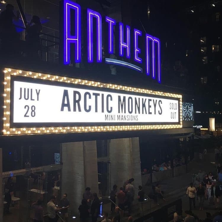 ho scoperto che i maneskin per fare la canzone di sanremo si sono ispirati da una degli arctic monkeys 
