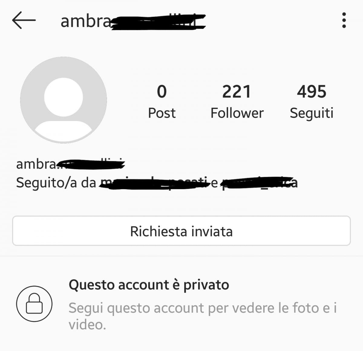 Qualcuno ha creato un profilo insta con il mio nome e cognome e già una volta ha messaggiato alla mia migliore amica spacciandosi per me!