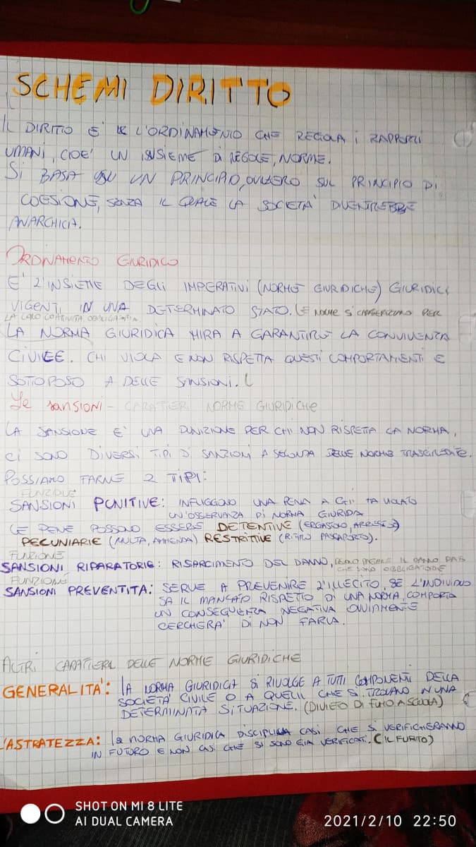 Raga prima ho letto una tipa che chiedeva gli schemi su diritto (il rapporto giuridico e tutte queste cose) solo che non trovo più il suo segreto e spero che possa vedere questi shout. Sono argomenti del biennio (1sup.) Se anche a voi servono prendeteli ?