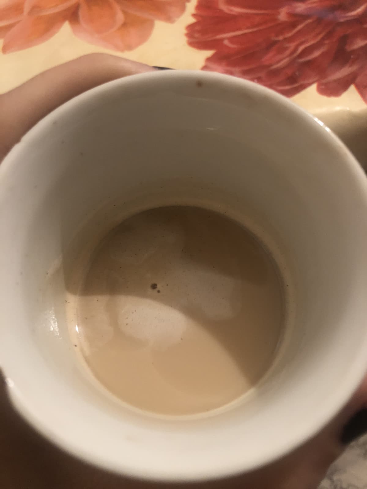 Mi sono fatta un caffè ma sto malissimo raga 