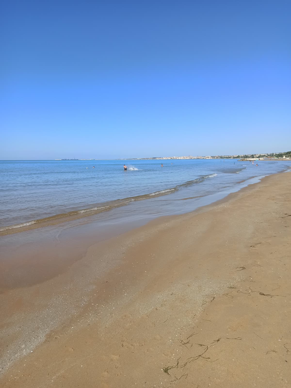 Spiaggia bellissima, acqua freddissima