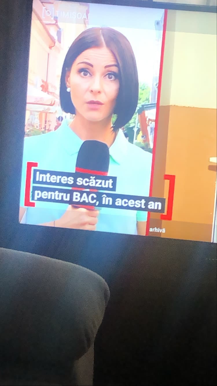 No raga scusate ma cosa scrivono “interesse ridotto per la maturità quest’anno” ancora prima che noi la facciamo. MA CHE NE SANNO LORO AL TELEGIORNALE DEL NOSTRO INTERESSE 