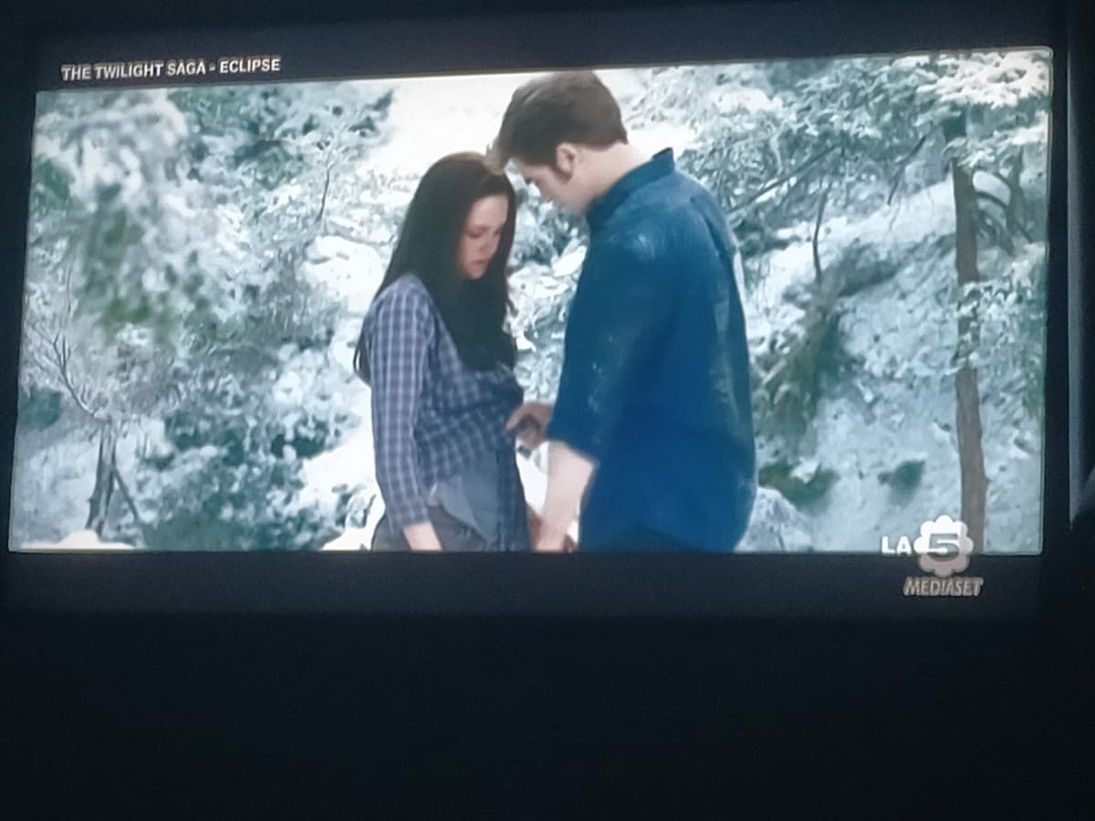 non me lo ricordavo così cringe Twilight ? o perlomeno Bella, gli altri un po' meno ma lei...