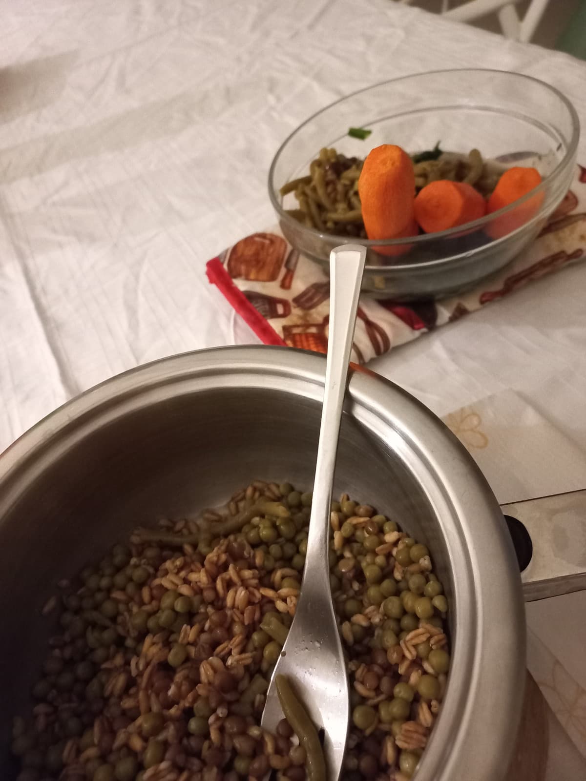 Farro, lenticchie e piselli...a parte carote, spinaci, fagiolini ...è troppo