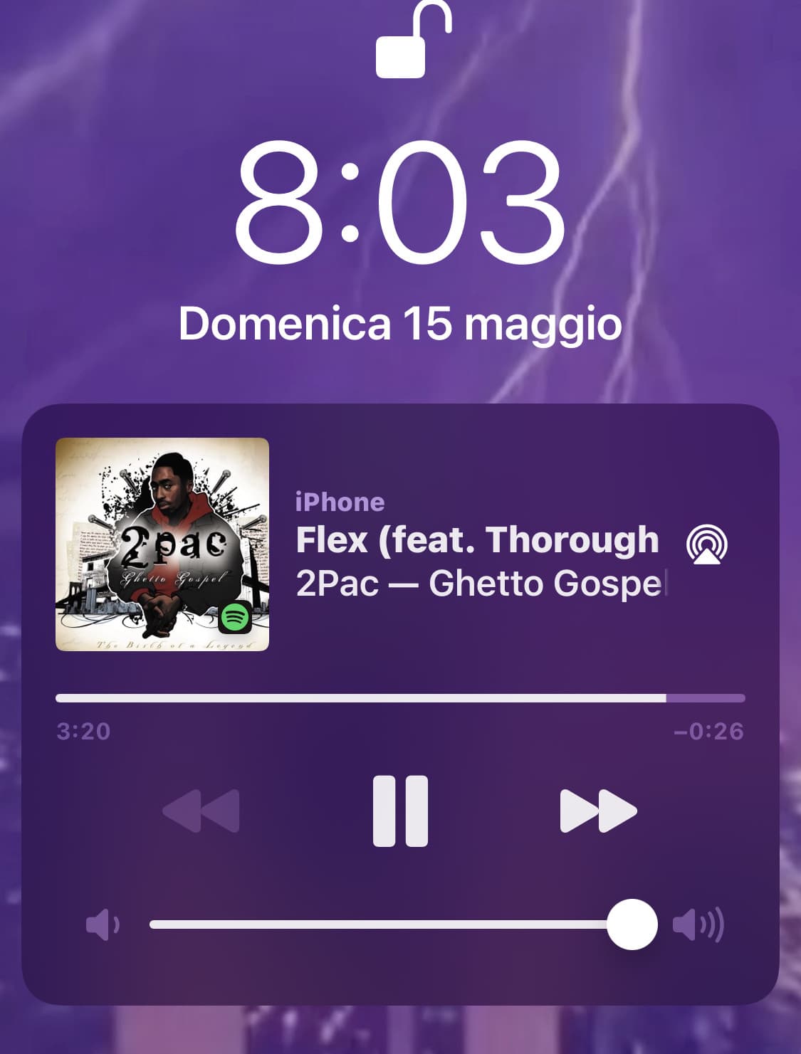 Oggi è andato tutto stranamente bene. Sono andata al mare, mi sono rilassata, e ora sono a camminare ascoltando musica. Sento che qualcosa andrà storto, spero non mi investano lol 