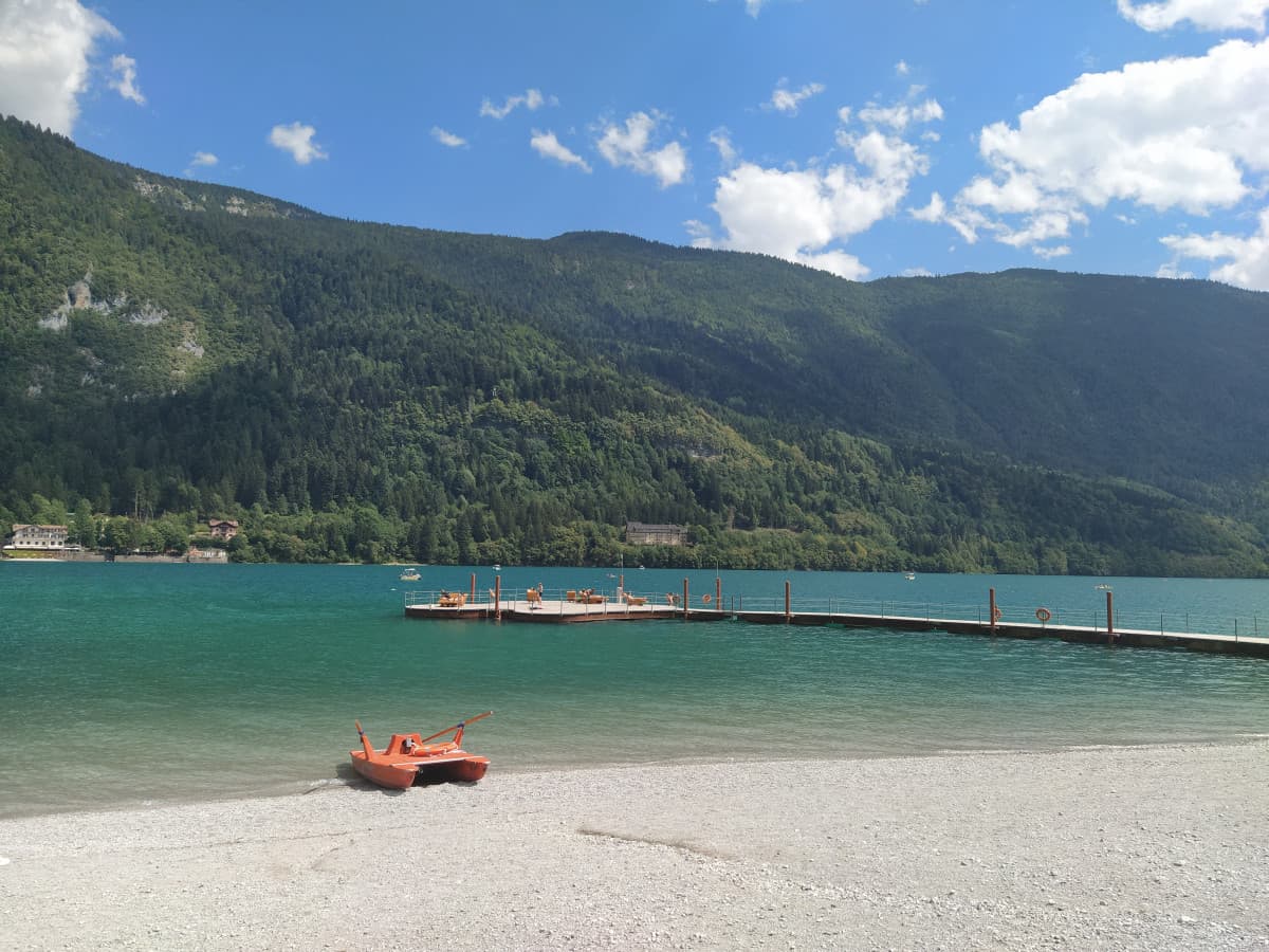 Incredibile come noi abbiamo preso una serie di pozze di acqua piene di alghe e le abbiamo trasformate in una fonte di guadagno dal punto di vista turistico