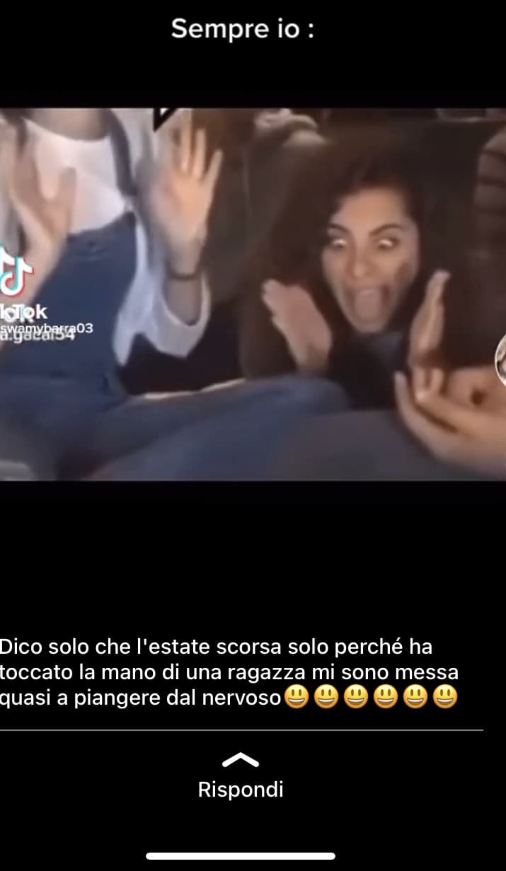 Solo io trovo le persone così gelose 
 ridicole? Magari sono normali e solo io le trovo strane boh ditemi voi  