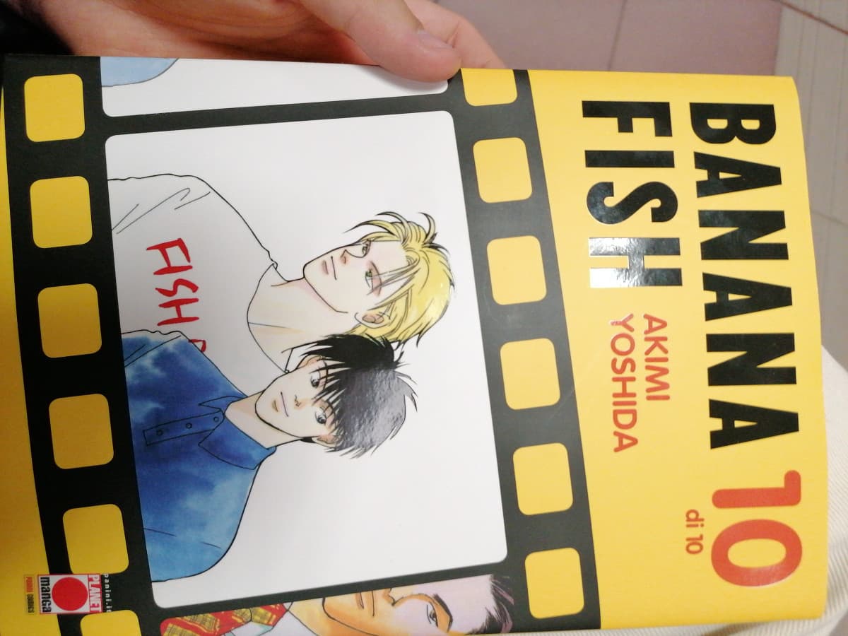 Il tizio che mi ha fatto passare con lui vedendo che l'abbonamento aveva deciso di abbandonarmi al mio destino ha tutta la mia riconoscenza e gratitudine. Banana fish ha il mio cuore e la mia anima. Sono pronta a soffrire