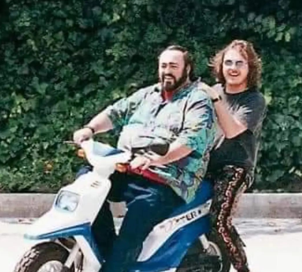 pavarotti e zucchero sul booster