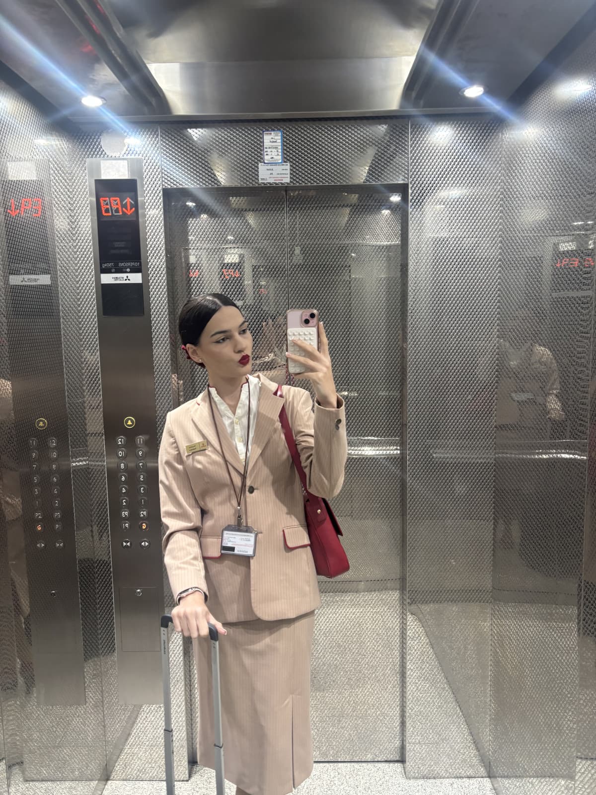 buongiorno a tutti belli sono appena arrivata a casa 