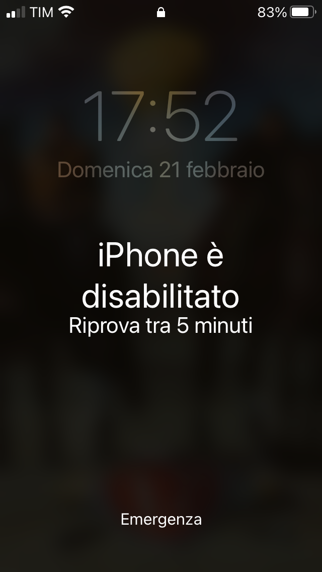 I miei mi controllano il telefono *inserire bestemmia*