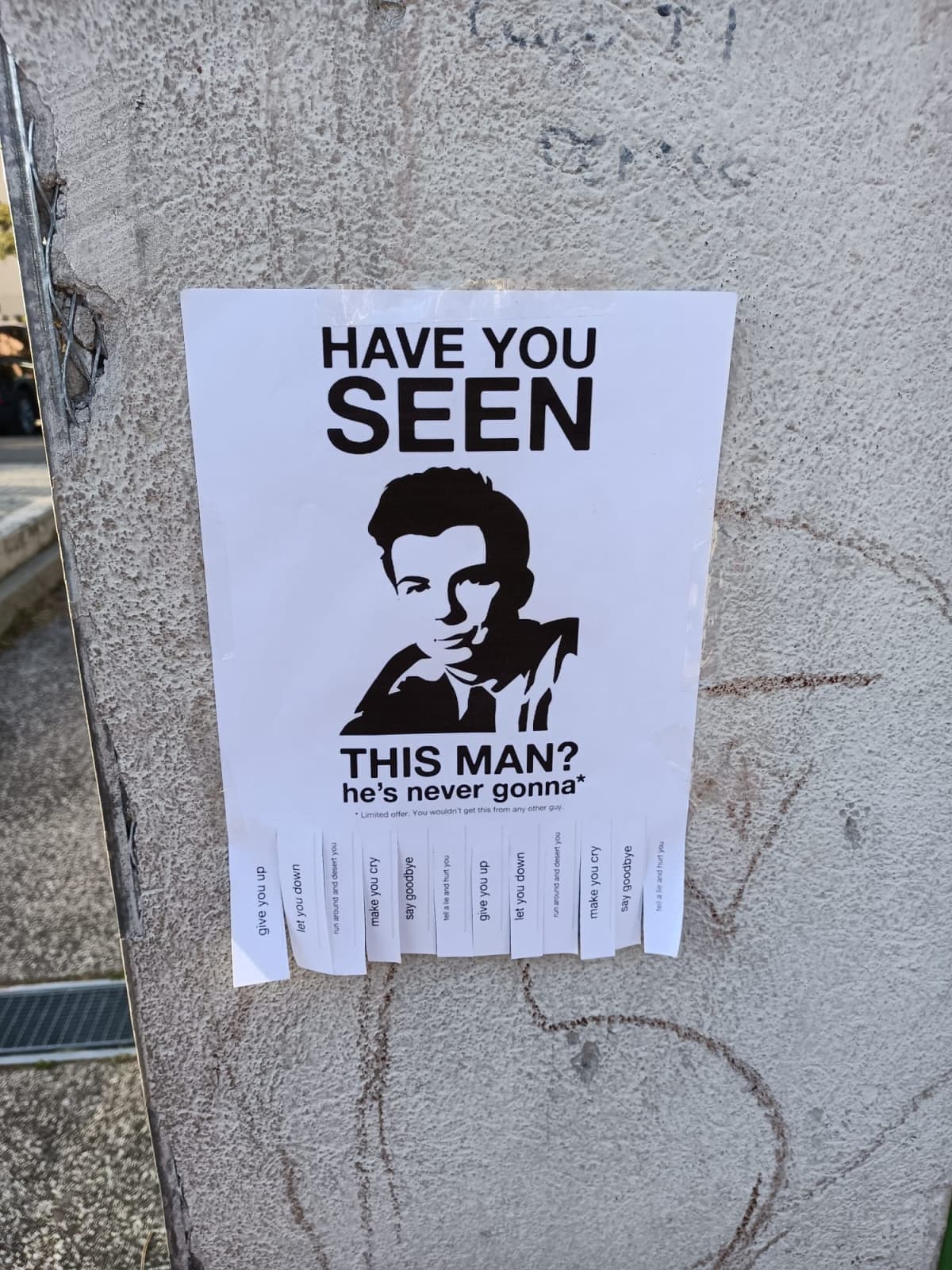 SEI STATO RICKROLLATO