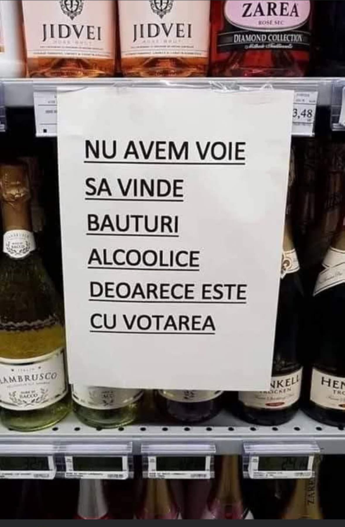 sono curiosa se anche in italia è proibito vendere alcolici nei supermercati il giorno delle elezioni o solo in romania 