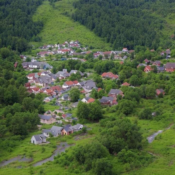 Il mio orario era così perfetto però noooo, dovevano cambiare una sola materia in tutto l'orario e casualmente era la materia che avevo scelto e casualmente si sovrappone ad un'altra materia che seguo. 😃