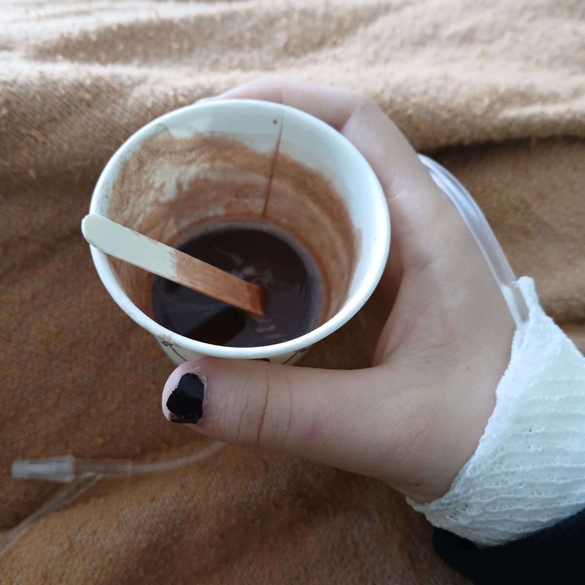 la cioccolata calda delle macchinette è sempre un must