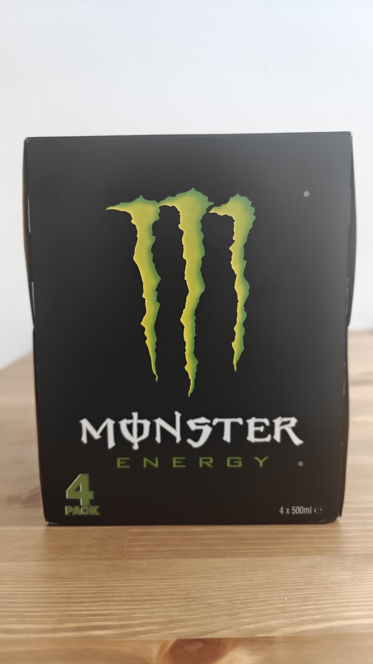 Per restare in tema Monster di keros3ne.
Quanto è figo il package???