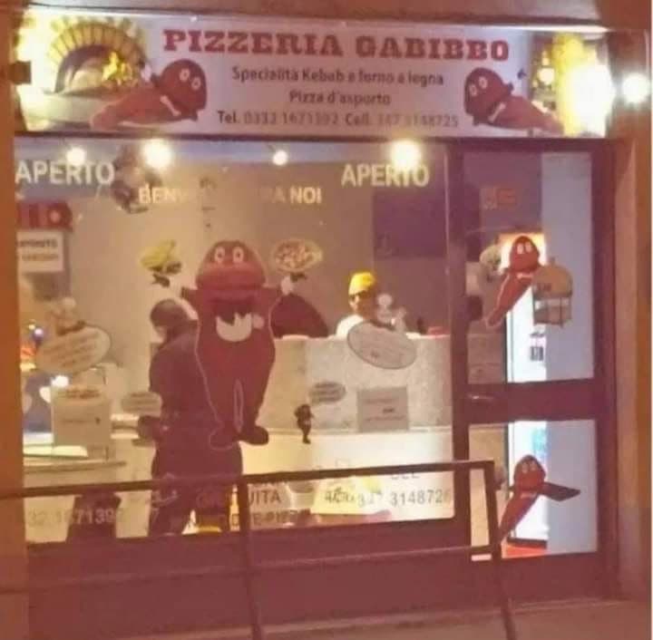 piccola annulla gli impegni di stasera, dobbiamk andare a pizzeria gabibbo