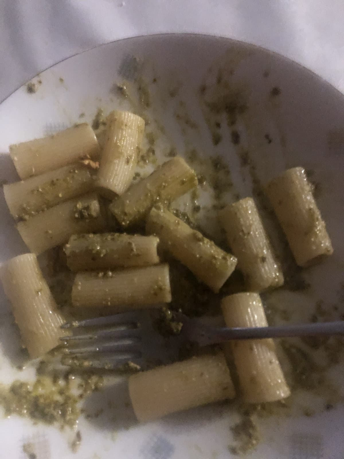 Mi sono fatta questa pasta al pesto da sola 