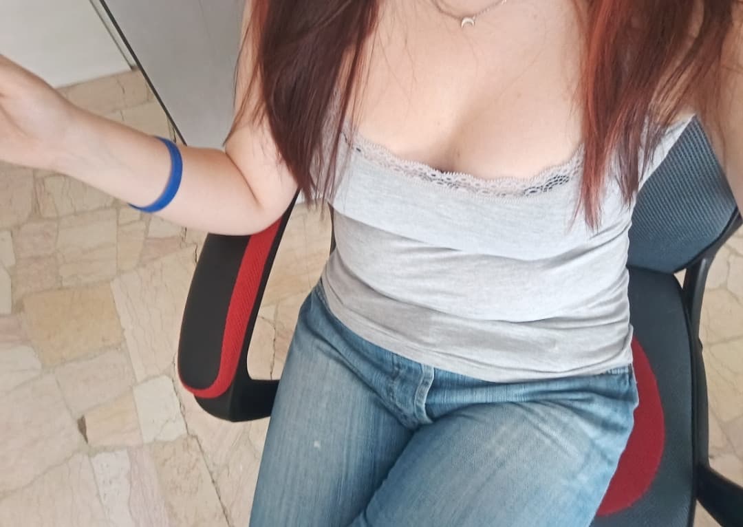 quando scopro che il tipo che mette like alle mie storie mette like anche alle mie amiche e quindi posso tirare un sospiro di sollievo