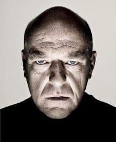 La mia faccia quando scrivo “hahahaha”: