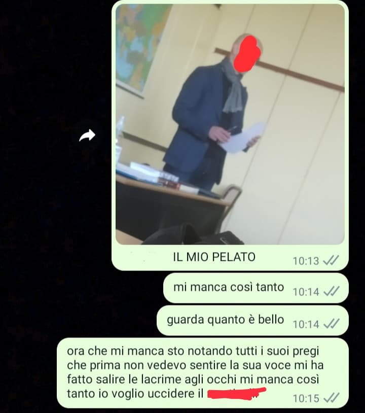 mi manca il mio vecchio prof di audiovisive la situazione sta degenerando (il nome cancellato è il nuovo prof)