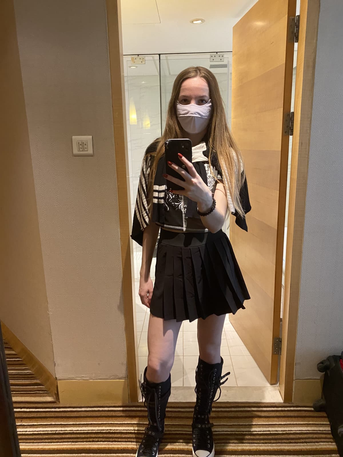 “Quanto è cambiato il tuo stile da quando vivi in Corea?” Io: