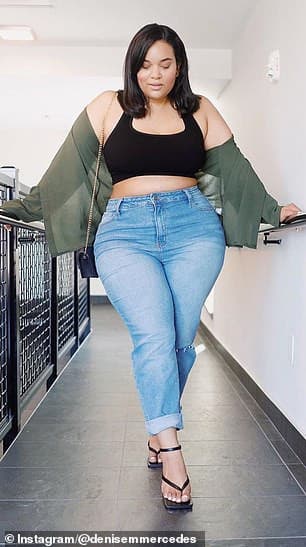 Questo è l'esatto esempio di una ragazza curvy, ed è stupenda, non quella modella.