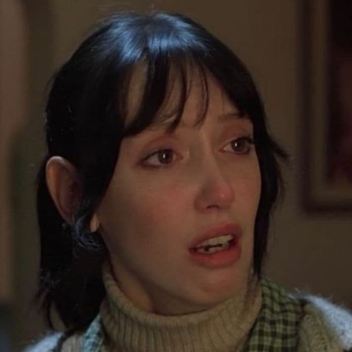 tornare qui dopo così tanto feels like il meme del signore che soffia via la polvere dal libro