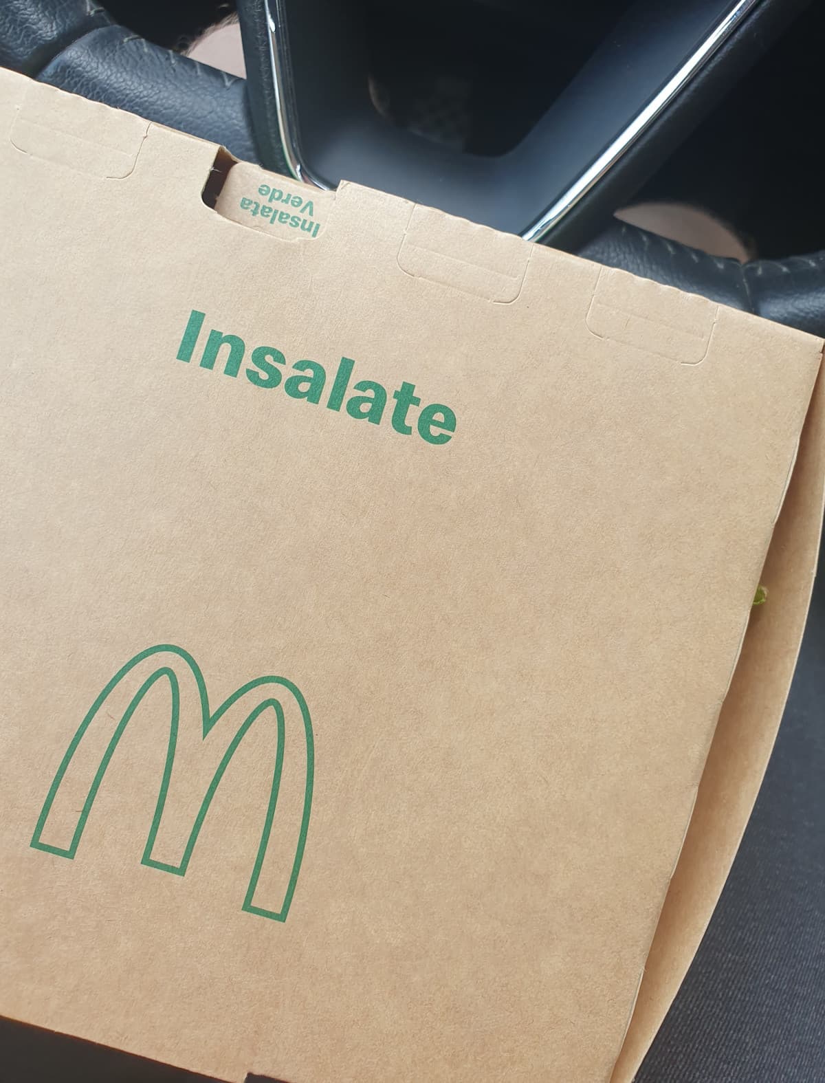 Dato che le patatine fritte non mi piacciono e che oggi al mc nel menù potevi scegliere tra patatine e insalata ho provato la seconda e devo dire che 