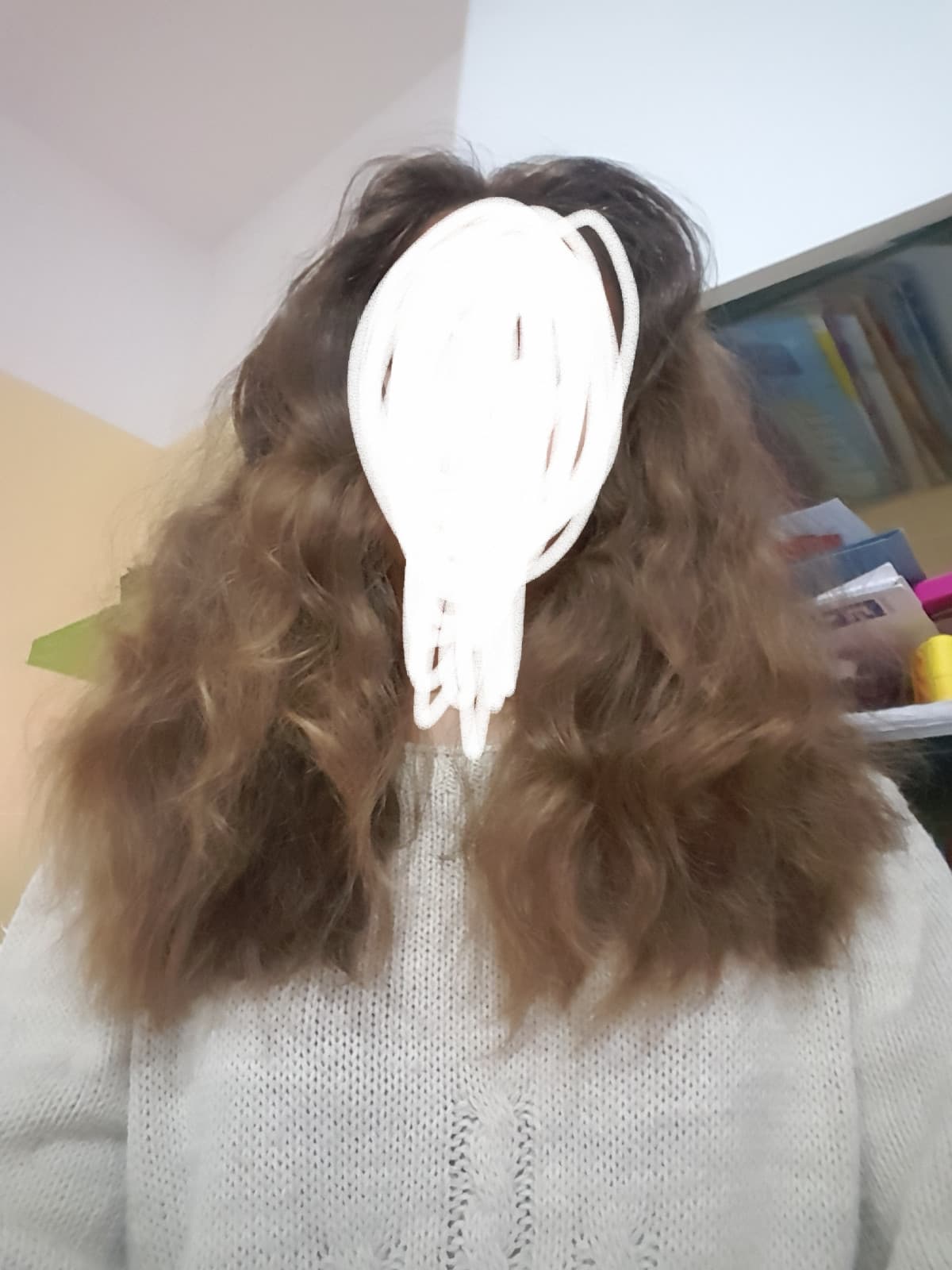 "Ma guarda che se hai i capelli mossi li devi pettinare eh!1 Non sono come quelli ricci!1"