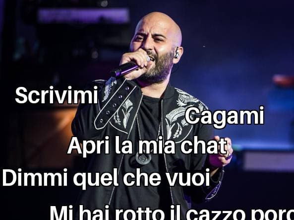 Mentre tutto scorre ma dedicata a quella persona che vorresti ti scrivesse 