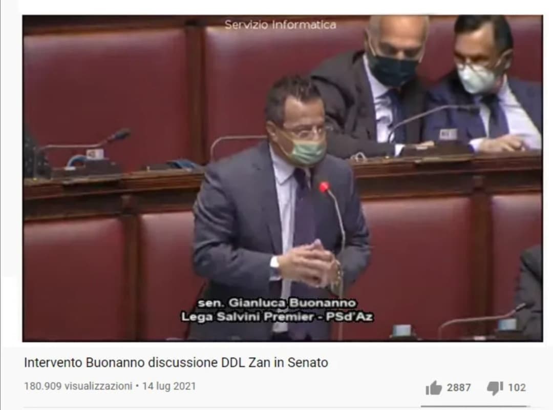 Mi piace questo universo parallelo. (fate attenzione mentre siete alla guida :D)