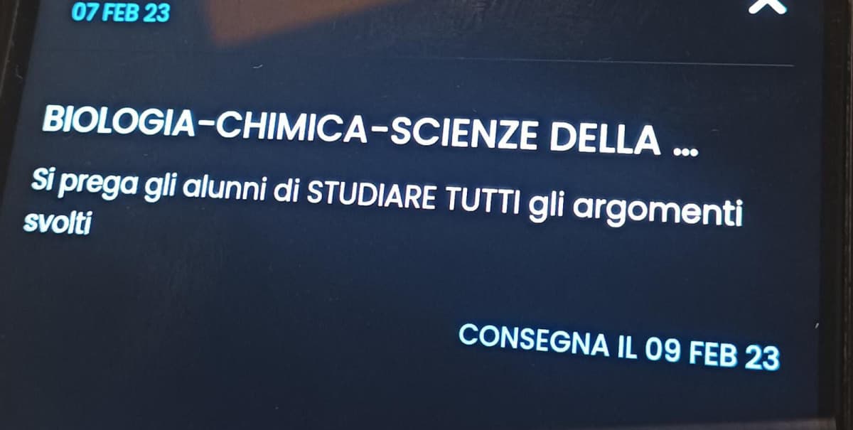 la mia professoressa di chimica è arrivata a sto livello. Io mi farei due domande se tutto il nostro corso non sa a che punto del programma sia arrivata la rispettiva classe, ma ok