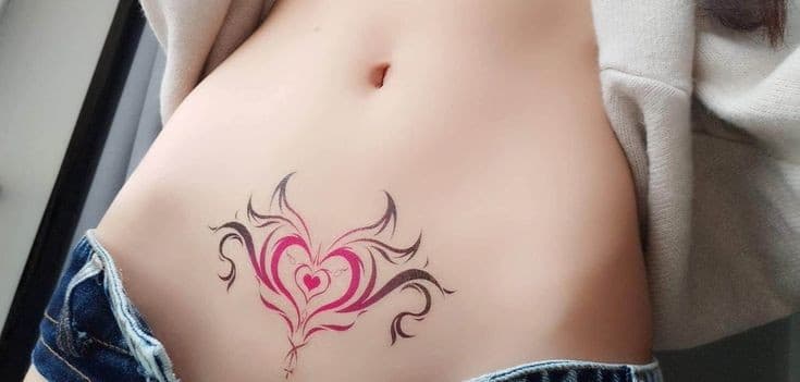 Secondo voi un tatuaggio come questo o quello sotto ci starebbe bene su un femboy?