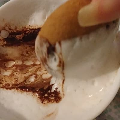 Mia sorella mi ha fatto la schiuma del latte mettendolo dentro al frullatore