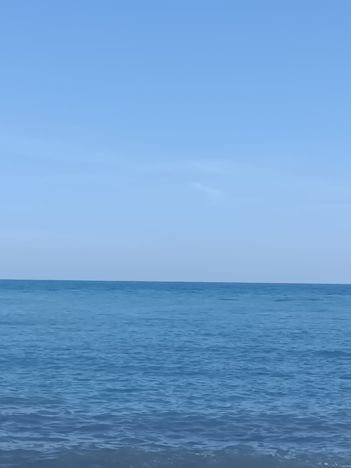Questo potrebbe essere il posto ed il momento giusto per una pazzia. Teo Mammucari, fatti vivo adesso, in qualche modo ❤️